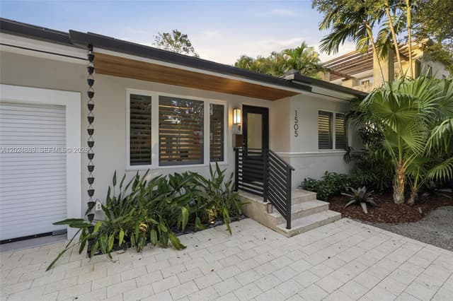 1505 Robbia Ave, Coral Gables FL 33146 - Coral Gables, FL - Photo 2