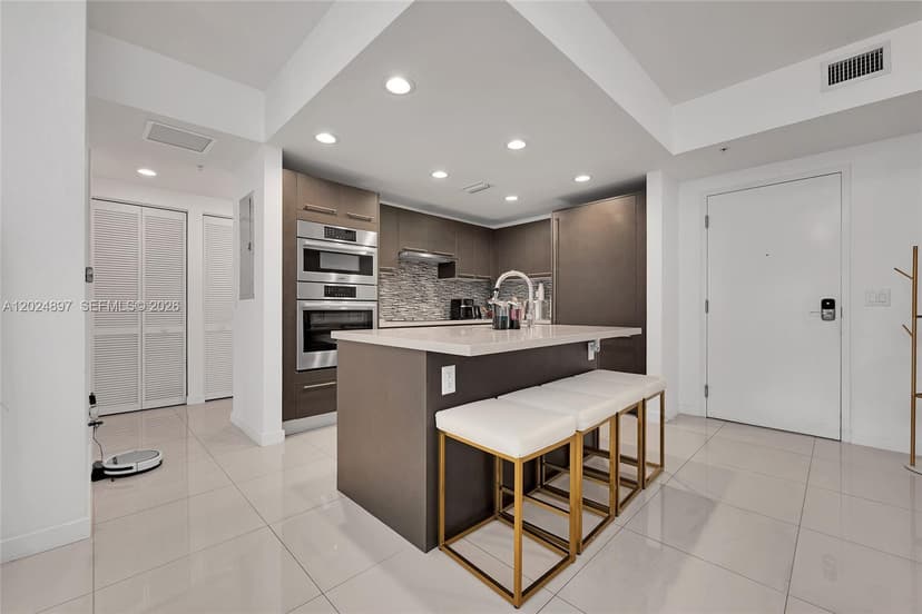 7825 NW 107th Ave # 507, Doral FL 33178