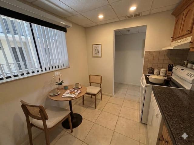 5340 Las Verdes Circle # 222, Delray Beach FL 33484 - Delray Beach, FL - Photo 6