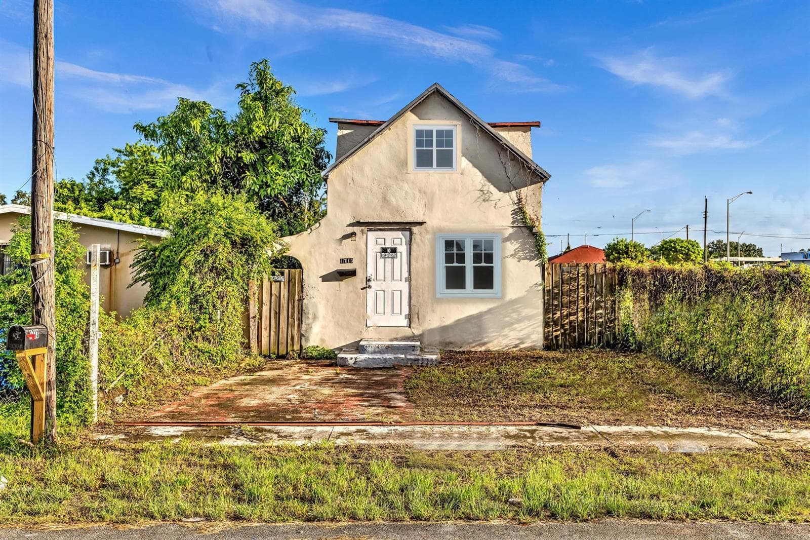 1713 NW 76th Terrace, Miami FL 33147
