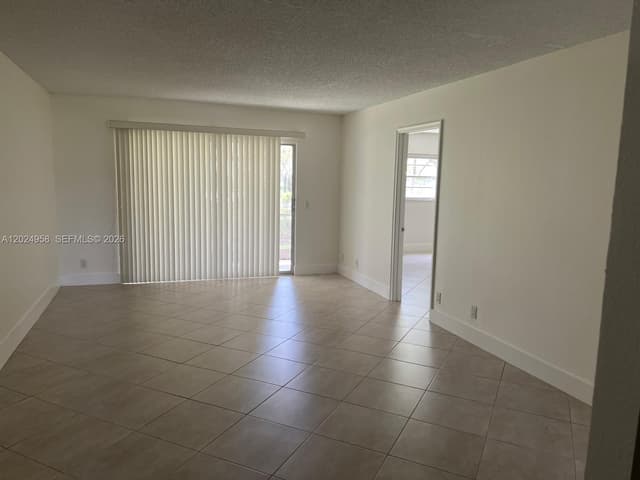 1400 SW 124th Ter # 109Q, Pembroke Pines FL 33027 - Pembroke Pines, FL - Photo 3