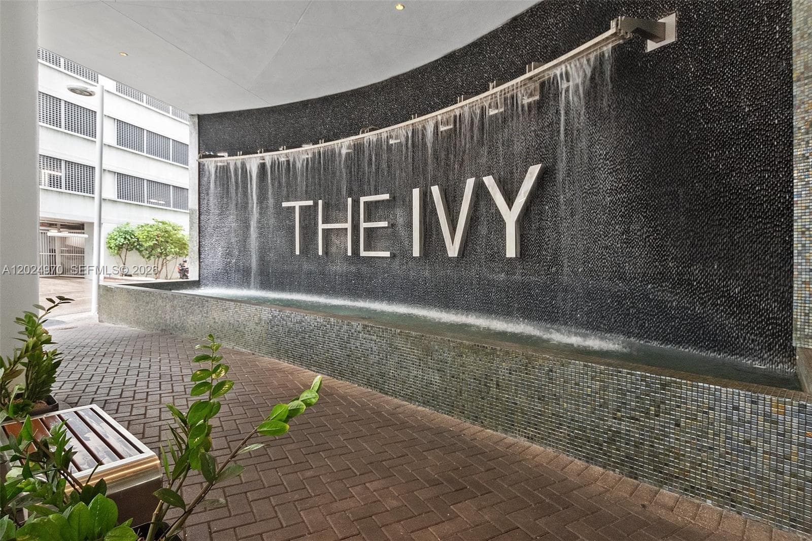 90 SW 3rd St # 3810, Miami FL 33130