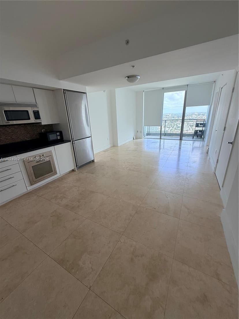 92 SW 3rd St # 3909, Miami FL 33130