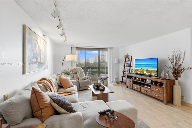 19195 NE 36th Ct # 502, Aventura FL 33180 - Aventura, FL - Photo 2