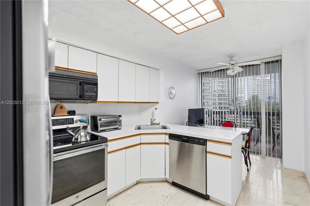 19195 NE 36th Ct # 502, Aventura FL 33180 - Aventura, FL - Photo 5