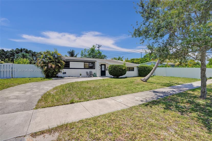 9910 Bahama Dr, Cutler Bay FL 33189