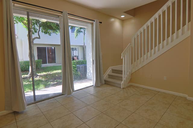 21211 NW 14th Place # 27, Miami Gardens FL 33169 - Miami Gardens, FL - Photo 5