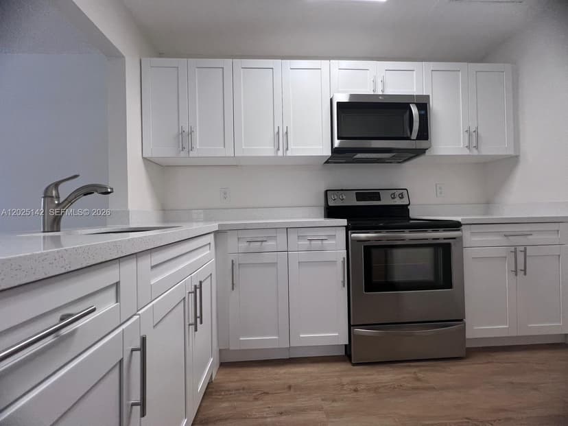 2570 W 67th Pl # 2, Hialeah FL 33016