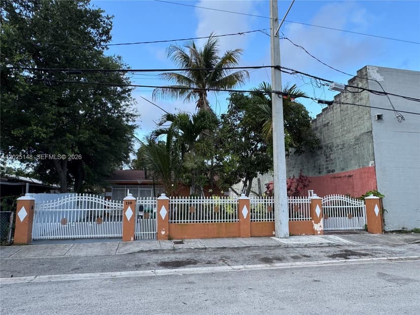 110 NW 52nd St, Miami FL 33127