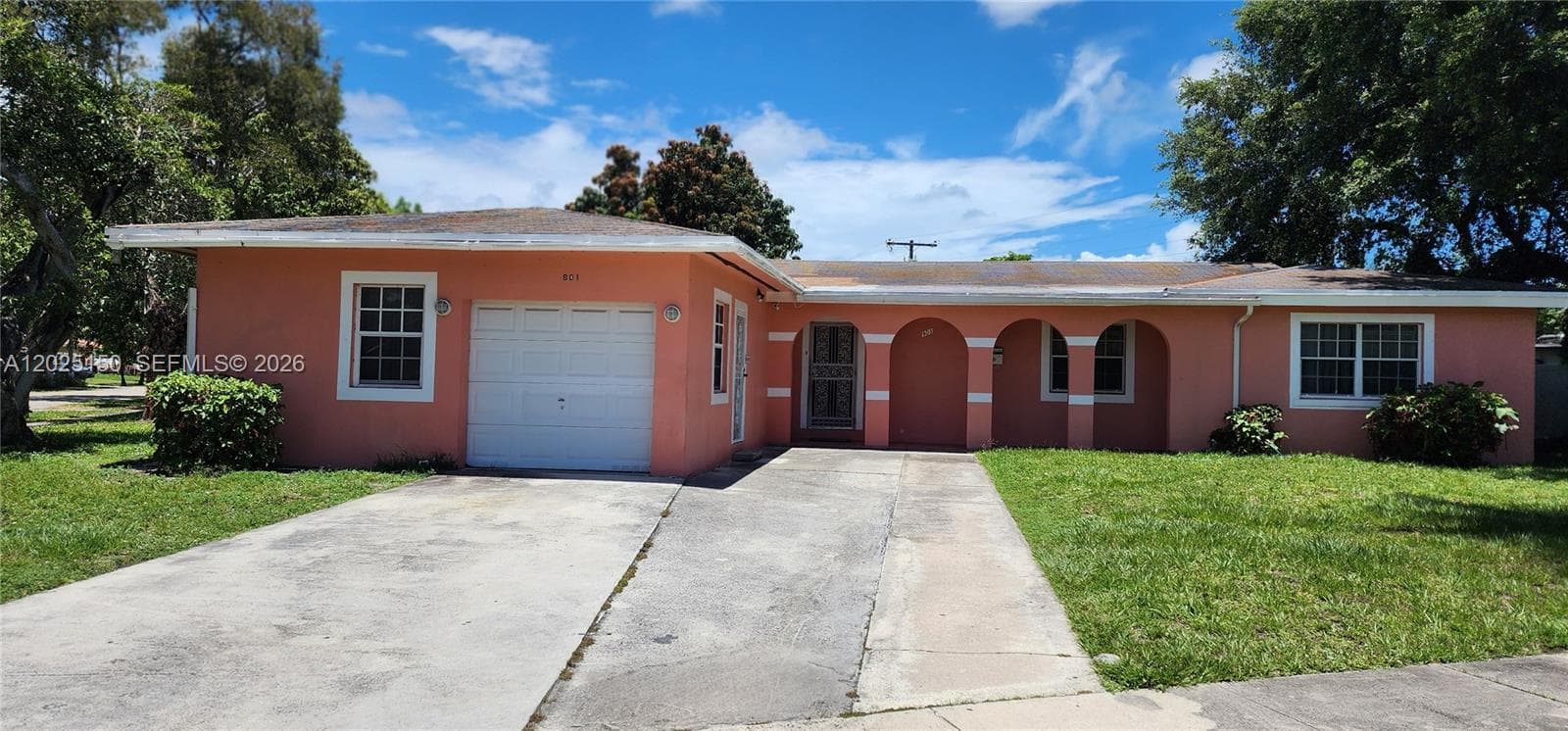 901 NE 160th Ter, North Miami Beach FL 33162