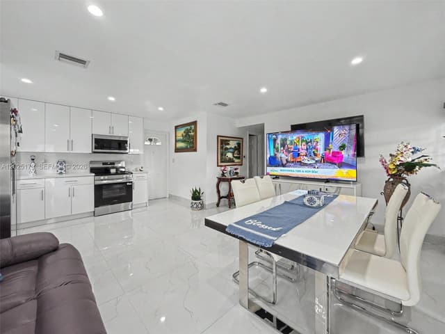 1901 NW 153rd St, Miami Gardens FL 33054 - Miami Gardens, FL - Photo 5