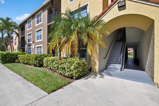 15035 Michelangelo Boulevard # 105, Delray Beach FL 33446 - Delray Beach, FL - Photo 2