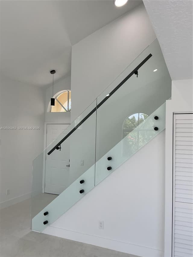 1089 SE 6th Ave, Dania Beach FL 33004 - Dania Beach, FL - Photo 5