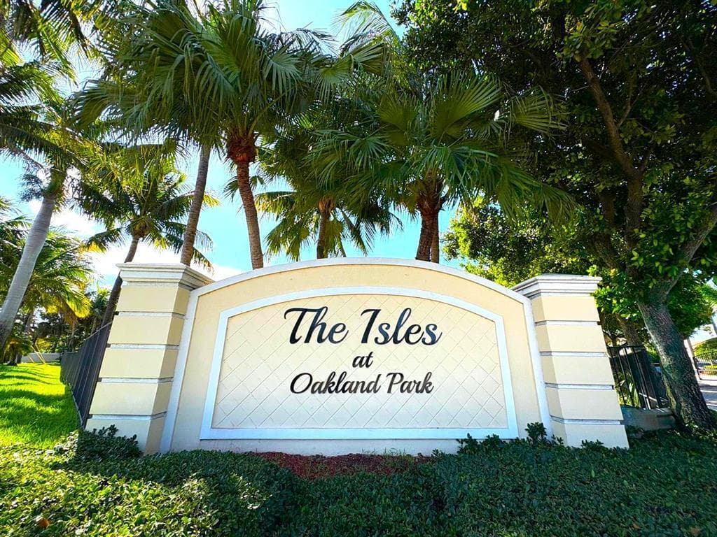 3245 NW 31st Terrace, Oakland Park FL 33309