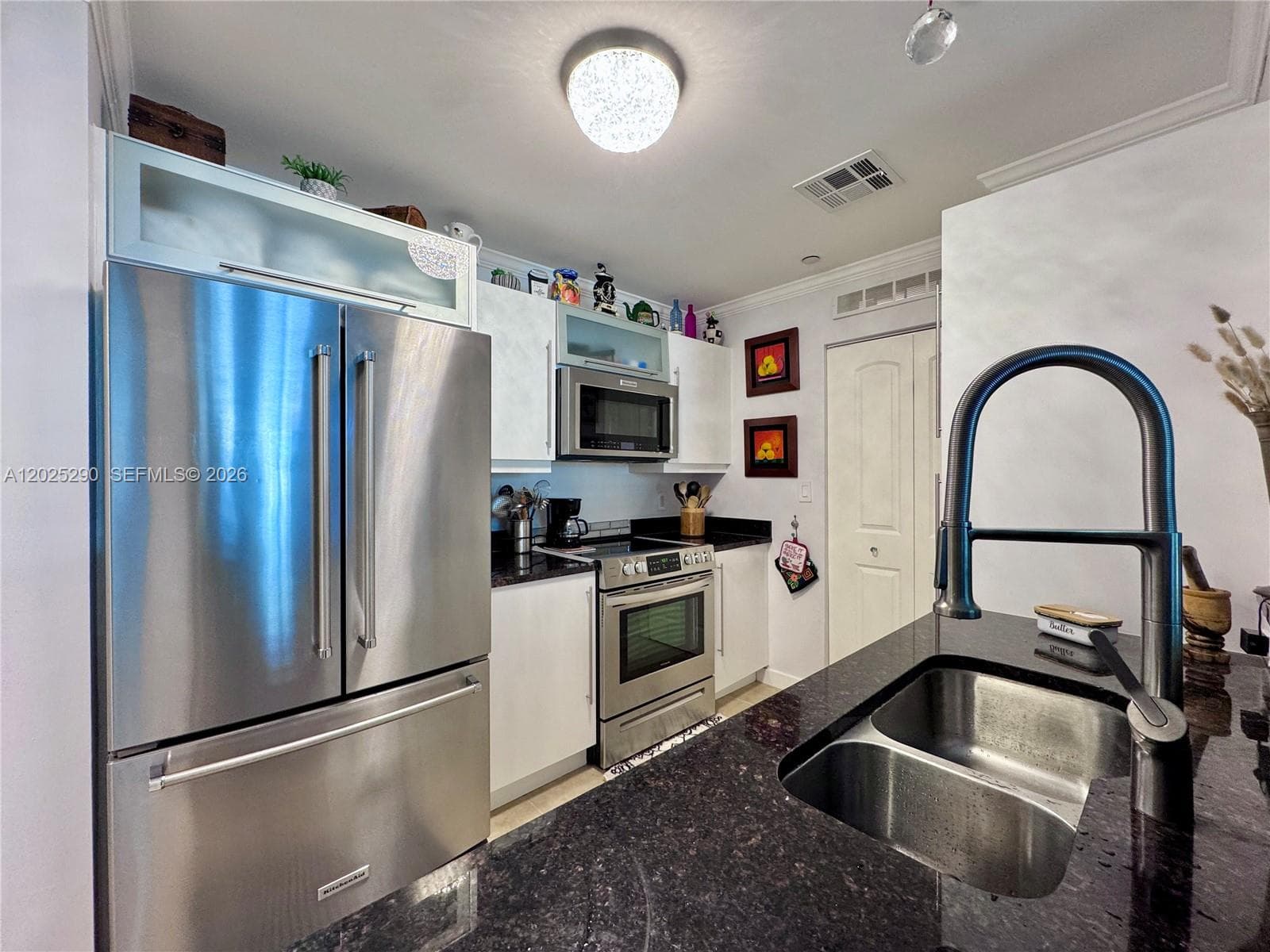 7355 SW 89th St # 423N, Miami FL 33156