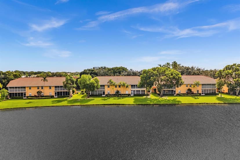 9589 Shadybrook Drive # 201, Boynton Beach FL 33437