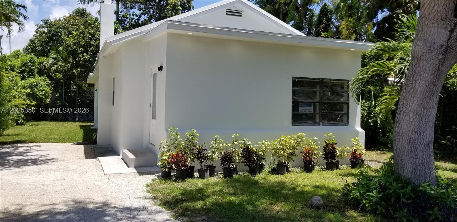 2465 NE 184th St, North Miami Beach FL 33160