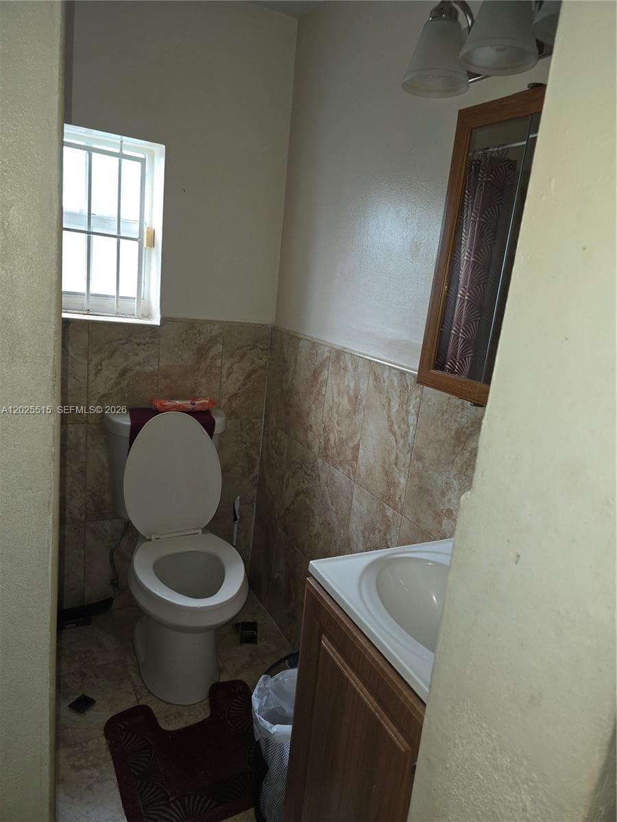 1166 NW 117th St, Miami FL 33168 - Miami, FL - Photo 1