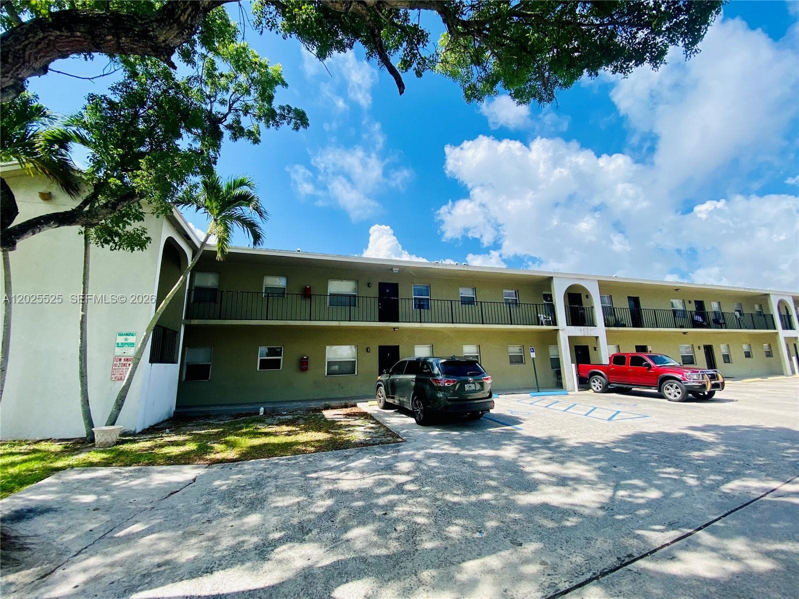 1702 S Dixie Hwy # 15, Lake Worth FL 33460 - Lake Worth, FL - Photo 1