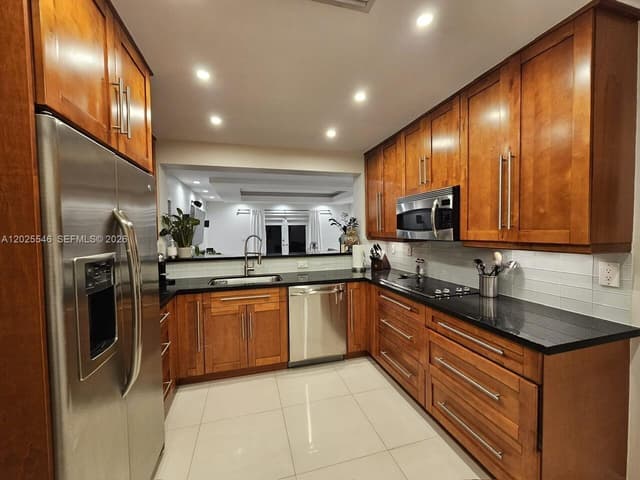 11312 SW 25th, Miami FL 33165 - Miami, FL - Photo 6