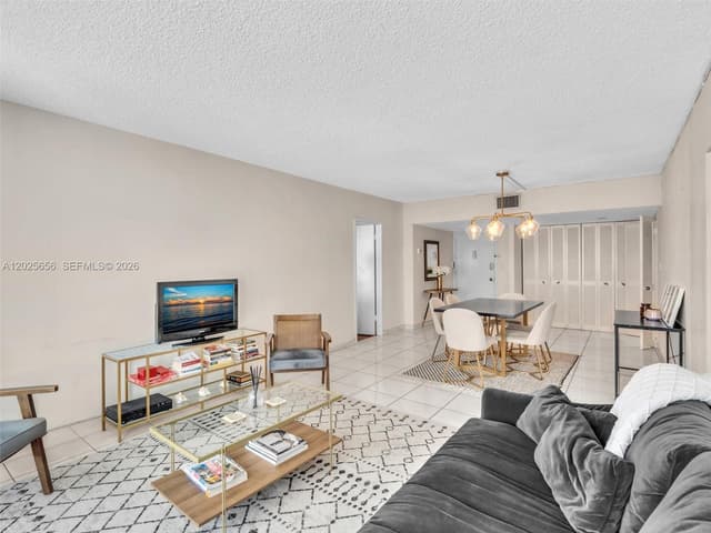 5401 Collins Ave # 107, Miami Beach FL 33140 - Miami Beach, FL - Photo 4