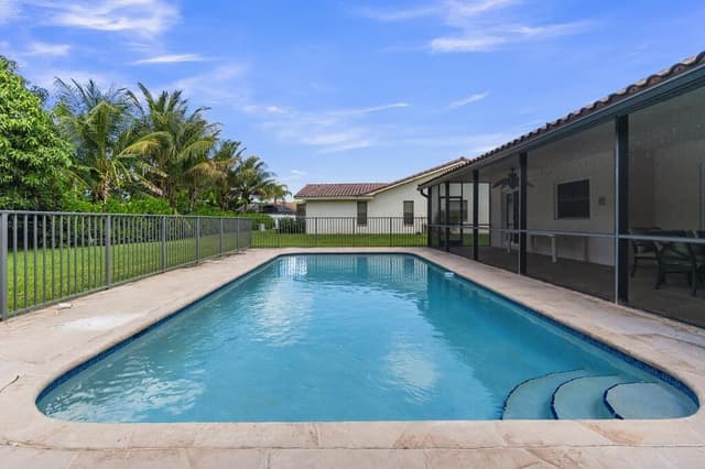 895 NW 110th Lane, Coral Springs FL 33071 - Coral Springs, FL - Photo 5