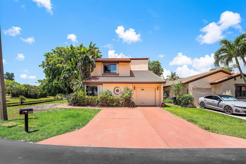 2810 Sand Pines Court, Lake Worth FL 33462