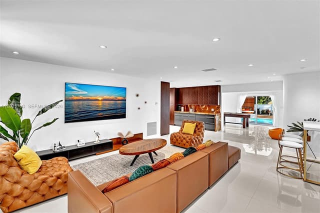 5005 Johnson St, Hollywood FL 33021 - Hollywood, FL - Photo 5