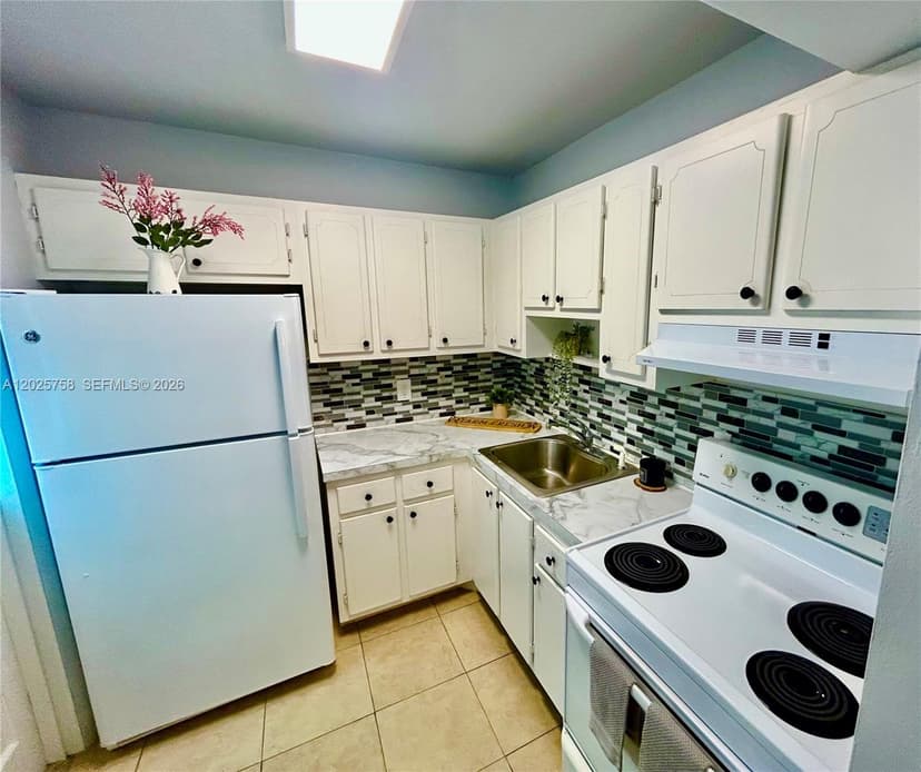 2213 NE 1st Ct # 203, Boynton Beach FL 33435