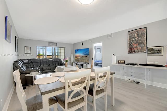 10145 Sunrise Lakes Blvd # 403, Sunrise FL 33322 - Sunrise, FL - Photo 5