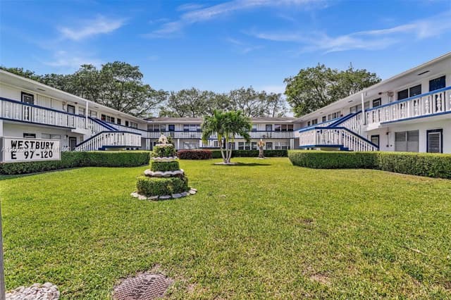 117 Westbury E # 117, Deerfield Beach FL 33442 - Deerfield Beach, FL - Photo 2