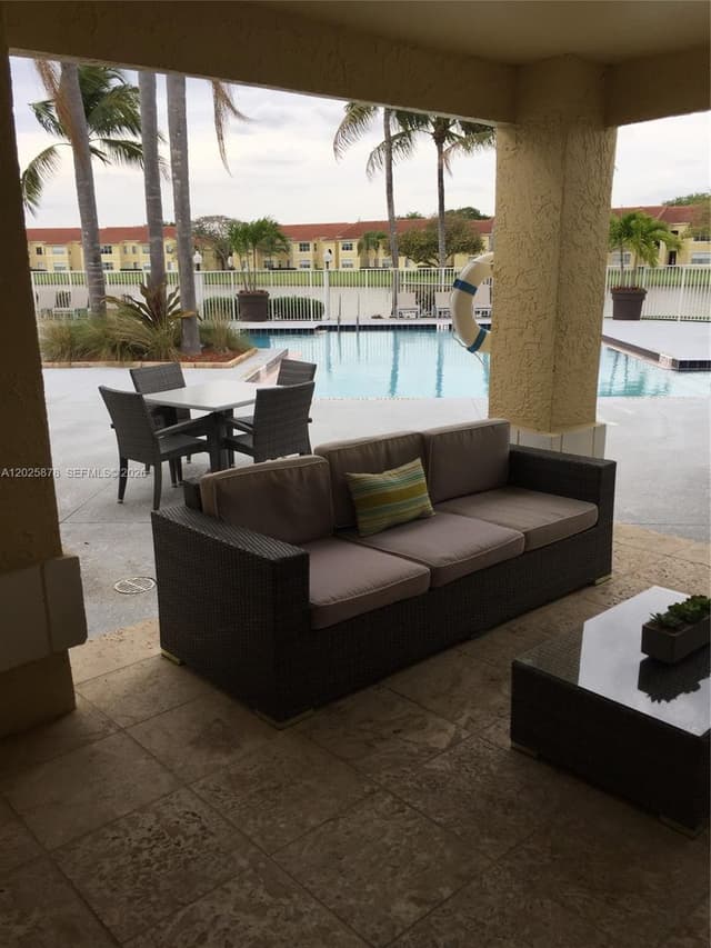 12870 Vista Isles Dr # 517, Plantation FL 33325 - Plantation, FL - Photo 2