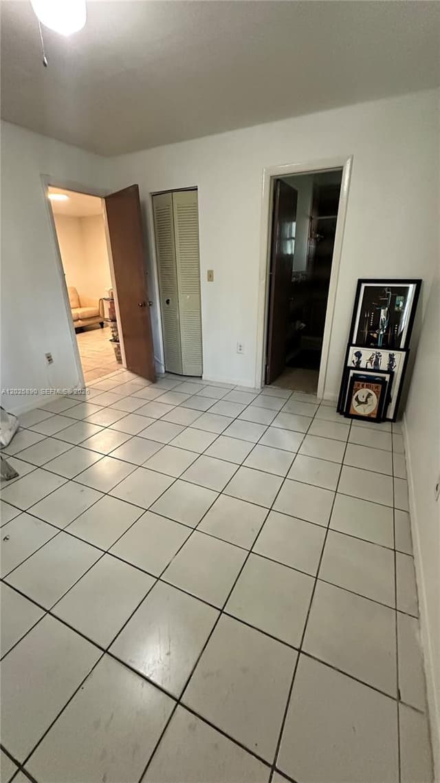 4198 W 10th Ave, Hialeah FL 33012 - Hialeah, FL - Photo 6
