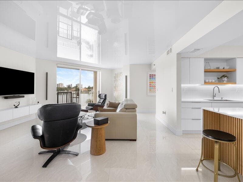 18260 N Bay Road # 418, Sunny Isles Beach FL 33160