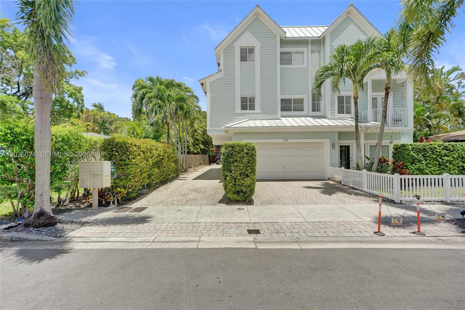 1112 NE 17th Way, Fort Lauderdale FL 33304 - Fort Lauderdale, FL - Photo 1