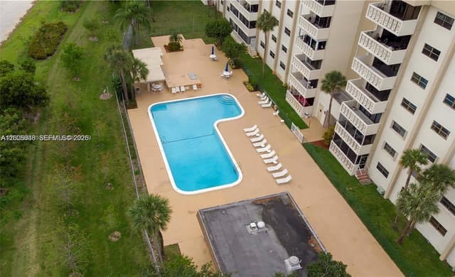 800 NE 195th St # 720, Miami FL 33179 - Miami, FL - Photo 6