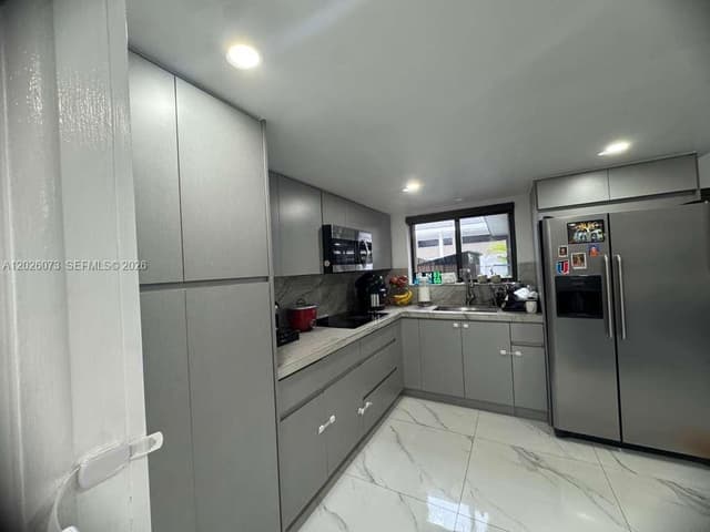 8430 NW 8th St # B11, Miami FL 33126 - Miami, FL - Photo 5