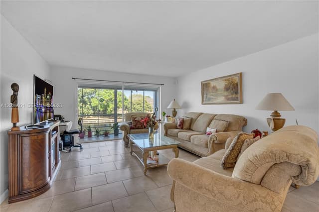 3551 Inverrary Dr # 208, Lauderhill FL 33319 - Lauderhill, FL - Photo 5
