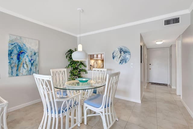 154 Lake Meryl Drive Unit 255, West Palm Beach FL 33411 - West Palm Beach, FL - Photo 6