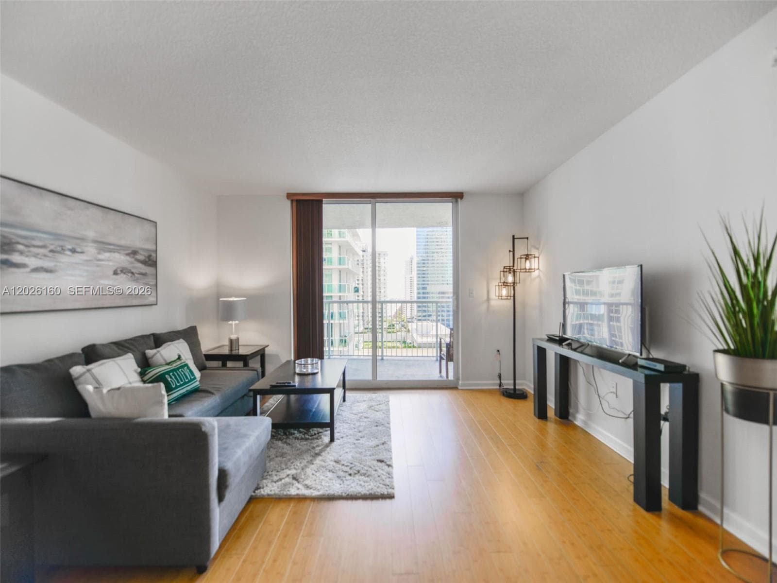 1200 Brickell Bay Dr # 2119, Miami FL 33131