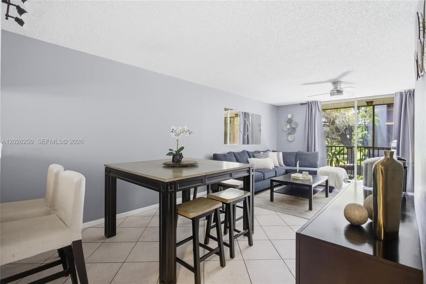 10451 W Broward Blvd # 209, Plantation FL 33324