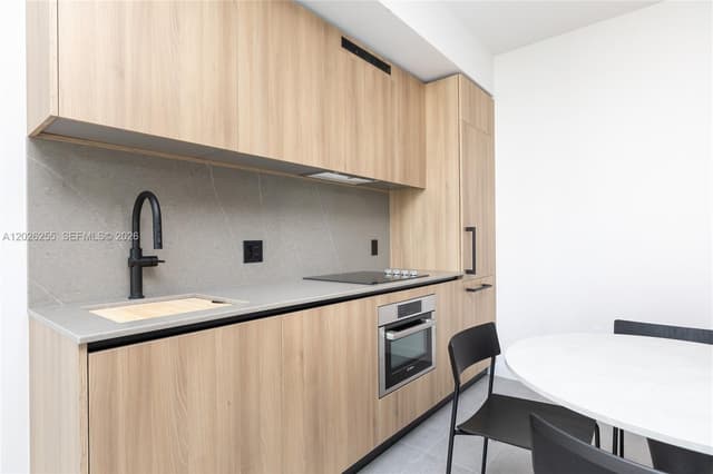 121 NE 5th St # 510, Miami FL 33132 - Miami, FL - Photo 2