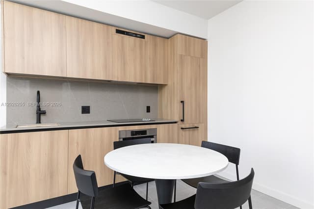 121 NE 5th St # 510, Miami FL 33132 - Miami, FL - Photo 4