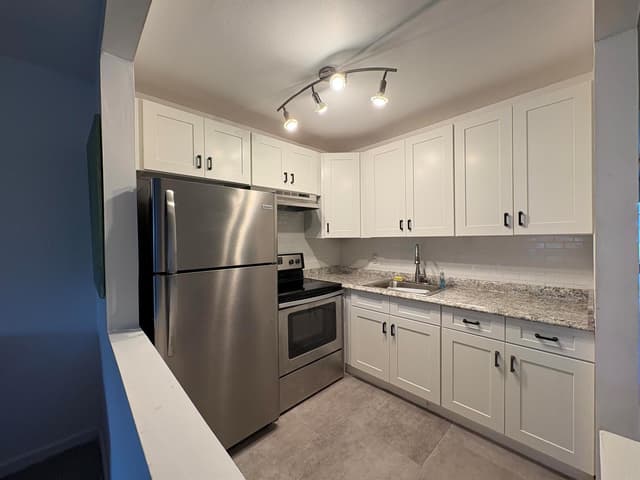 2 Kent A, West Palm Beach FL 33417 - West Palm Beach, FL - Photo 5