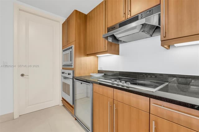 1425 Brickell Ave # 51A, Miami FL 33131 - Miami, FL - Photo 5