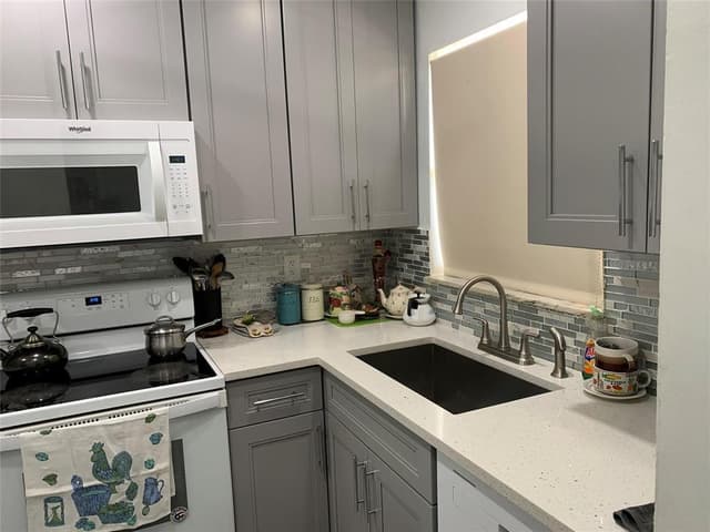 8080 N Sunrise Lakes N # 303, Sunrise FL 33322 - Sunrise, FL - Photo 6