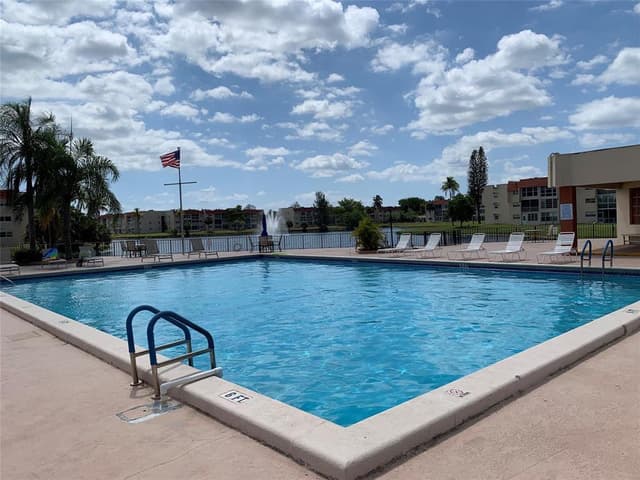 8080 N Sunrise Lakes N # 303, Sunrise FL 33322 - Sunrise, FL - Photo 3