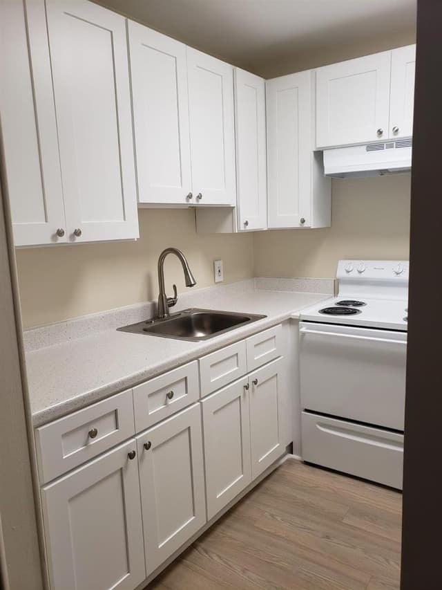 146 Canterbury # 146, West Palm Beach FL 33417 - West Palm Beach, FL - Photo 2