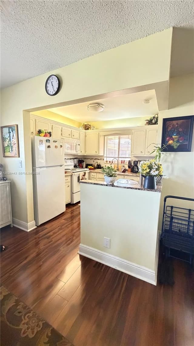 5300 Washington St # D309, Hollywood FL 33021 - Hollywood, FL - Photo 4