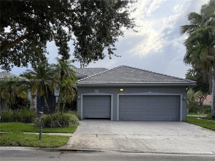 2242 NW 129th Ave, Pembroke Pines FL 33028